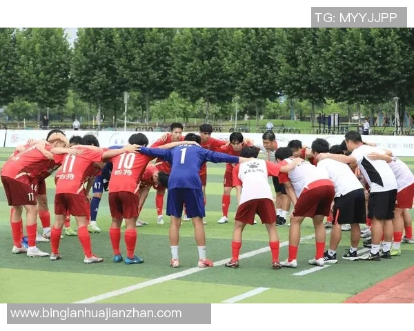 不爱训练的足球明星们如何在赛场上依然闪耀光芒与成就辉煌